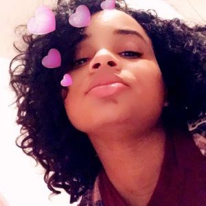 Meet your Posher, Khadijah